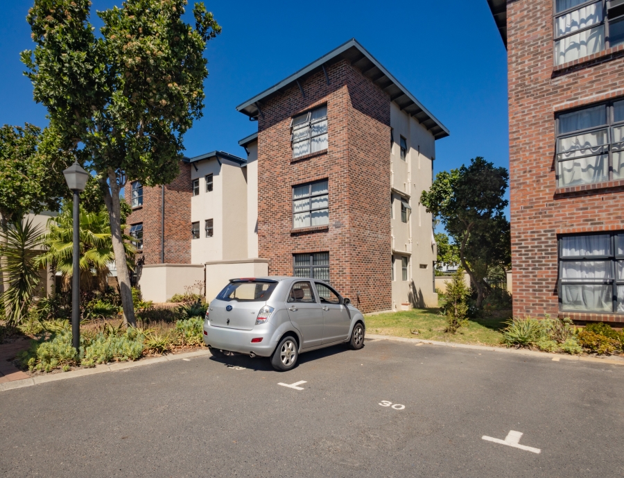 2 Bedroom Property for Sale in Royal Ascot Western Cape